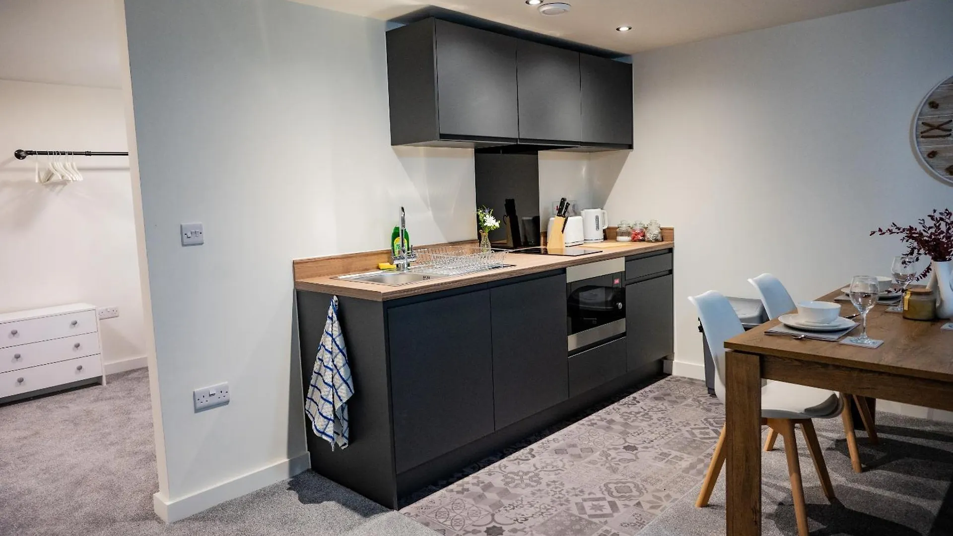 Basement Bliss Hideaway Apartment Bradford   Bradford (West Yorkshire)
