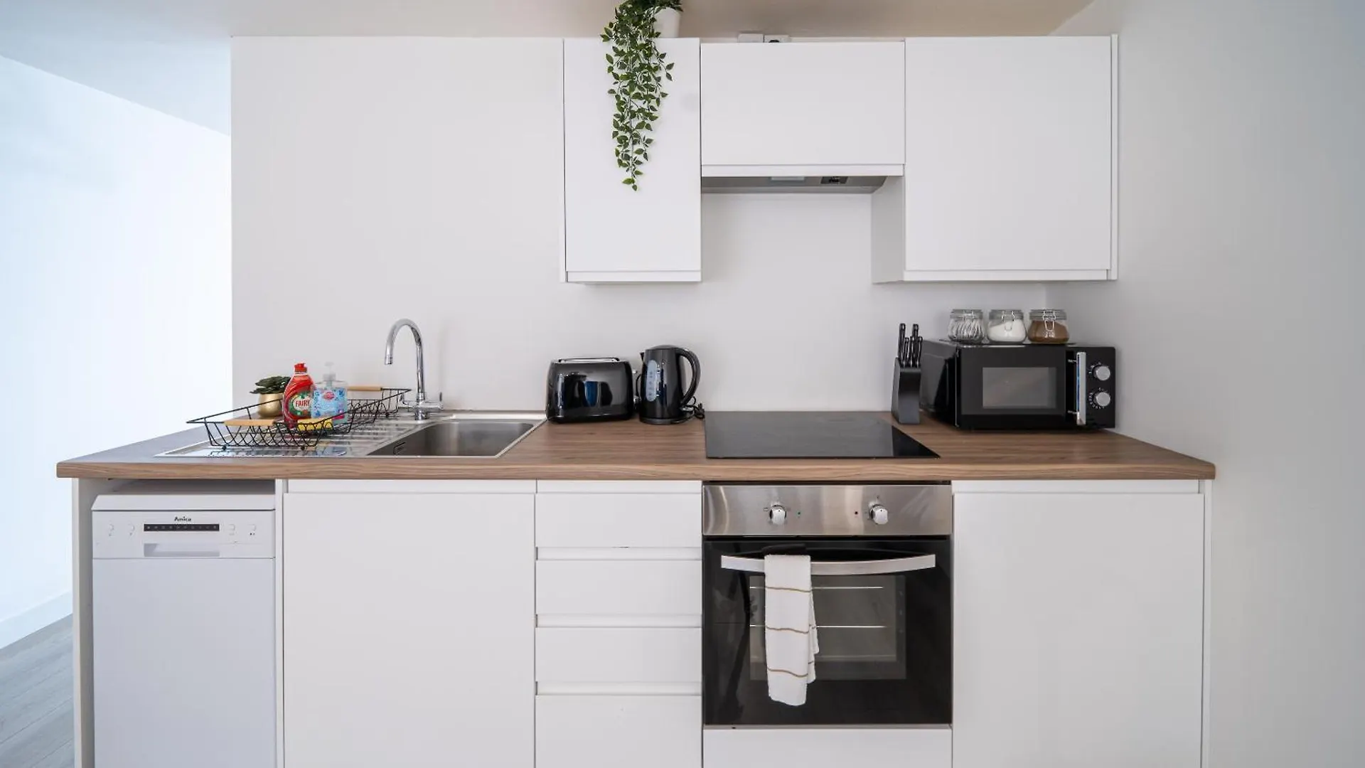 Basement Bliss Hideaway Apartment Bradford   Bradford (West Yorkshire)